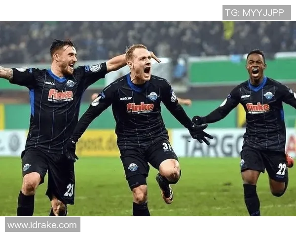 德乙精彩对决桑德豪迎战帕德博全力争胜展现球队实力